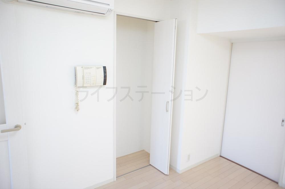 Receipt. Local (December 1, 2013) Shooting