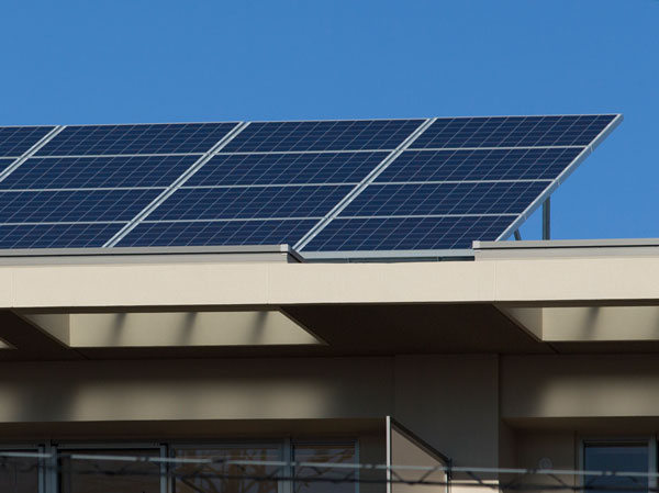Common utility.  [Solar panels] illumination, The shared lighting load of the electrical outlet, etc., Adopt a solar panel system of natural energy use. To contribute to energy saving, We consider the environment. (Exterior photos) ※ Listings building photo is all January 2013 shooting.