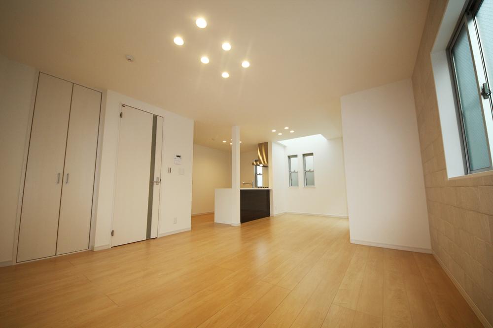 Living. TES Shikiyuka heating equipped