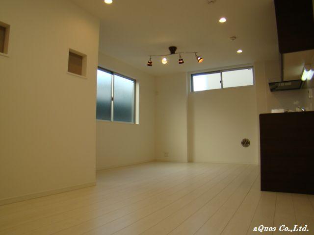 Living. Indoor (12 May 2013) Shooting