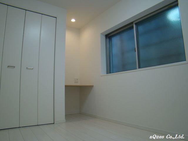 Non-living room. Indoor (12 May 2013) Shooting