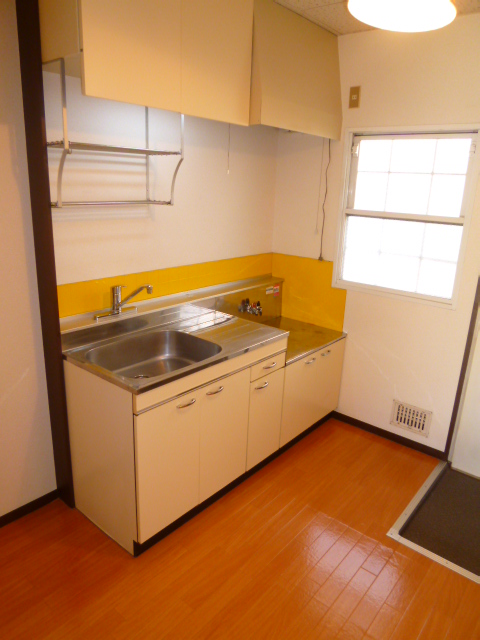 Kitchen. Two-burner gas stove installed Friendly ☆ Spread of kitchen ☆