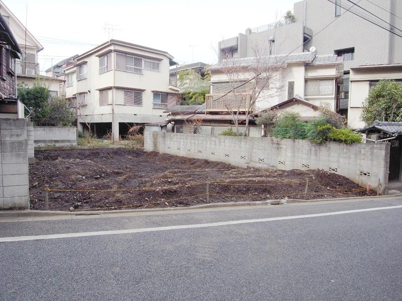 Local appearance photo. Located in a quiet residential area ・ 7