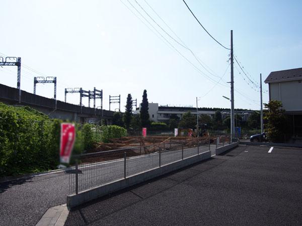 Local photos, including front road. Local (September 2013) Shooting