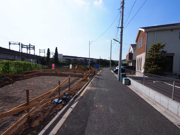 Local photos, including front road. Local (September 2013) Shooting