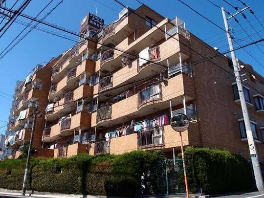 Local appearance photo. Exterior Photos. Helical condominium is located in a quiet residential area of ​​the 4-chome.