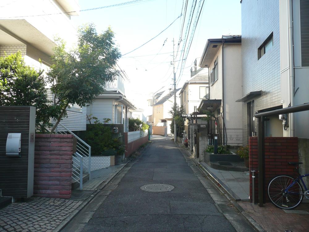 Local photos, including front road. Local (12 May 2013) Shooting