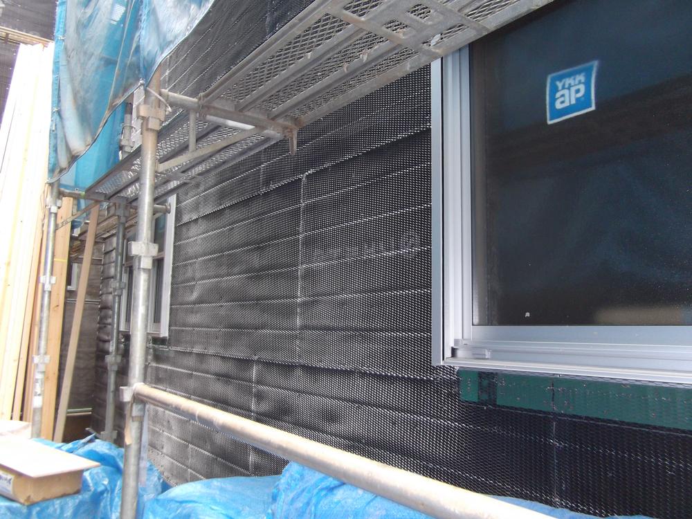 Construction ・ Construction method ・ specification. Construction in the outer wall mortar some tile