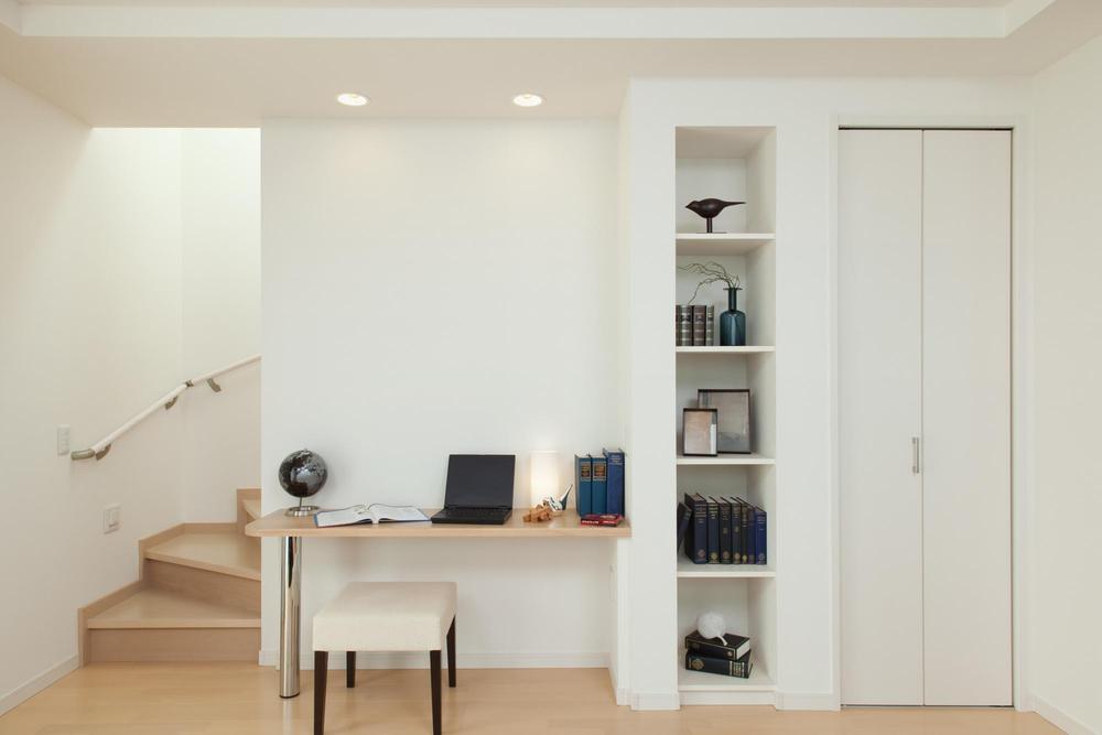 Other Equipment. Children of study and reading, Study counter that can be used as a work space. further, A built-in bookshelf offers. 