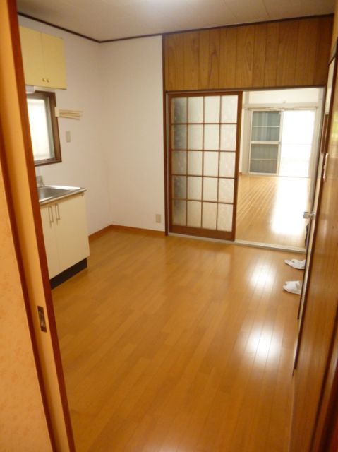 Living and room. Dining space