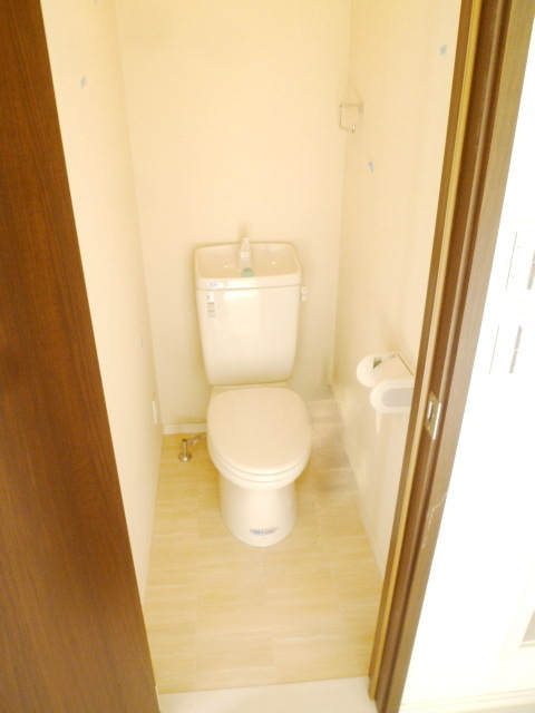 Toilet. Bidet
