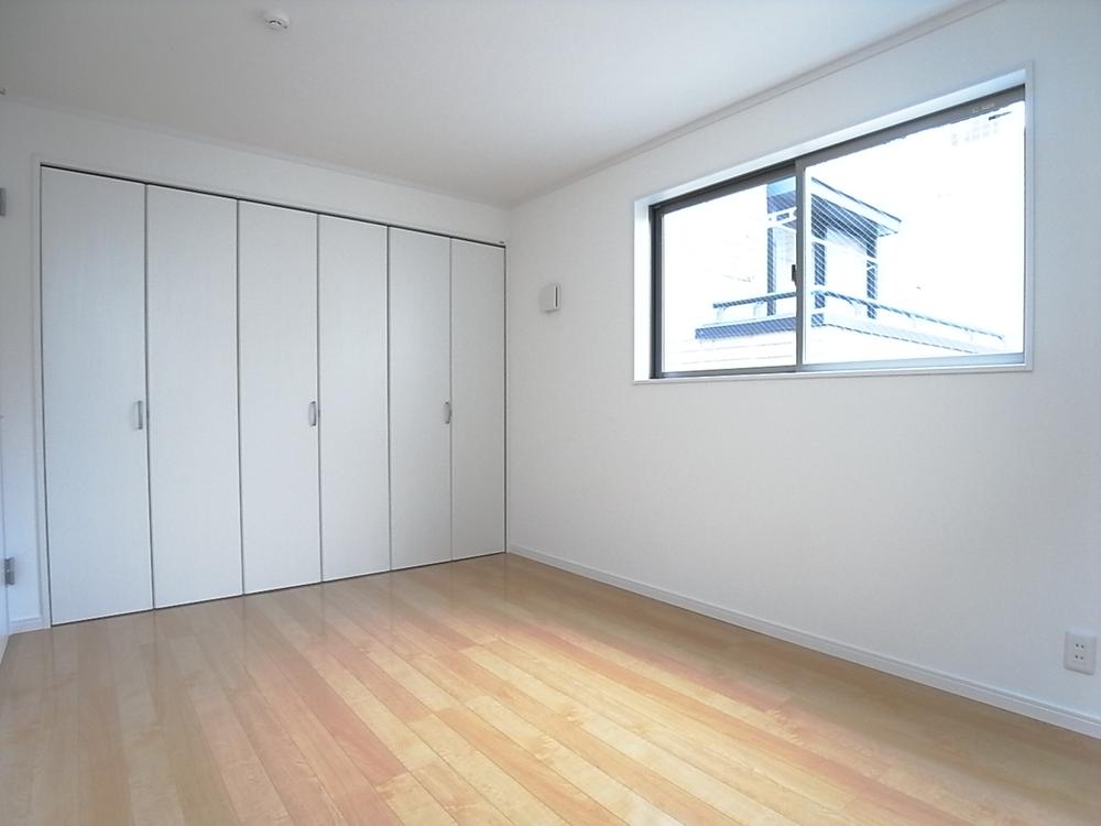 Same specifications photos (Other introspection)