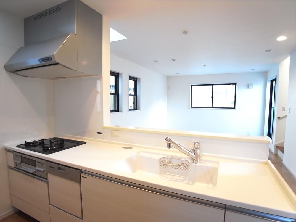 Same specifications photo (kitchen)