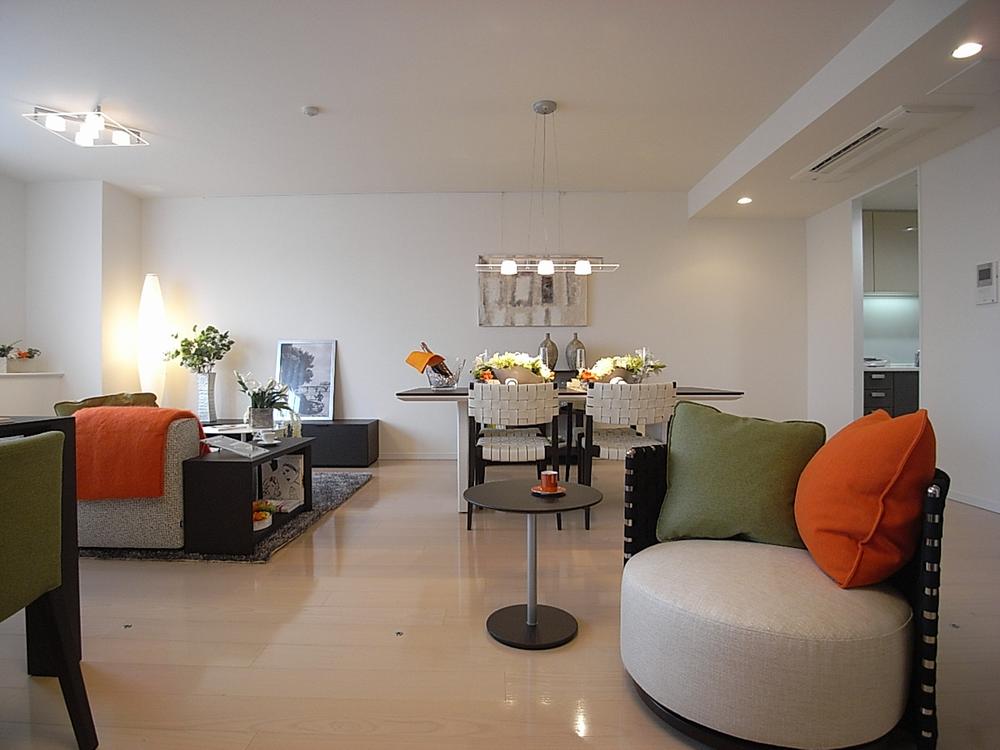 Living. Indoor (March 2012) shooting