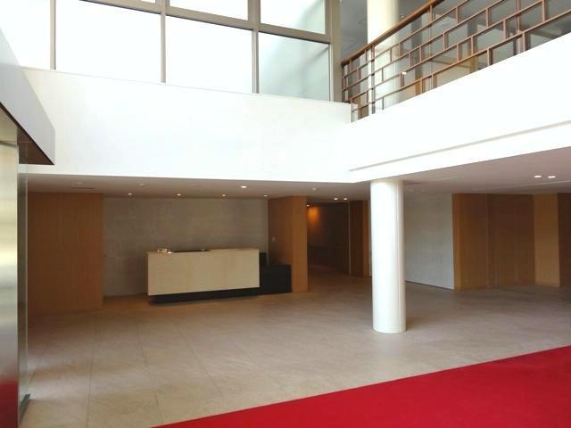 lobby.  ◆ Concierge Service