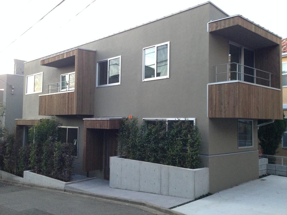 Local appearance photo. Local (12 May 2013) Shooting