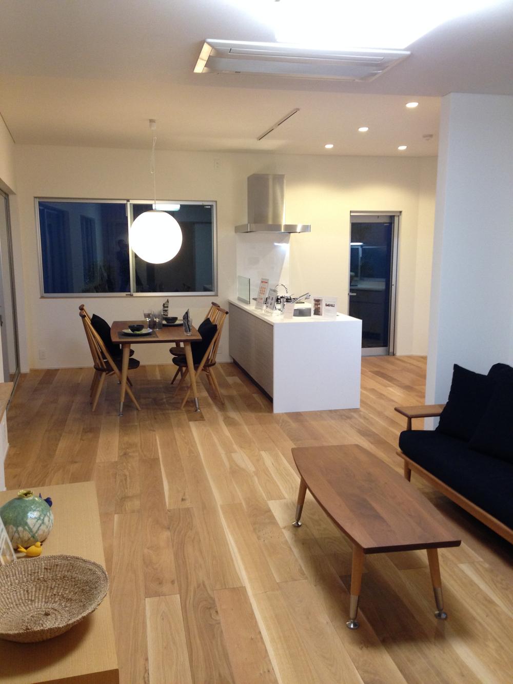 Living. Living (December 2013) Shooting