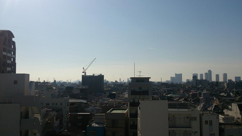 View photos from the dwelling unit. View from the site (November 2013) Shooting