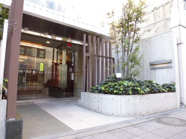 Entrance. Common areas It is equipped with double auto-lock system, Crime prevention surface is also safe.