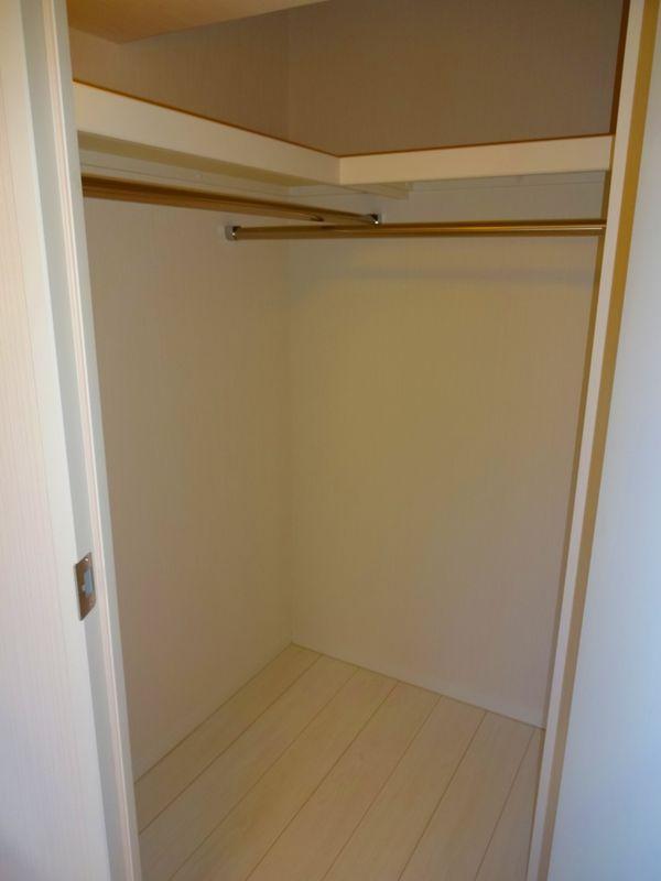 Receipt. Walk-in storage