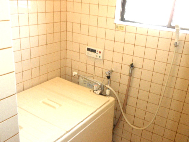 Bath. ■ Reheating function with bus