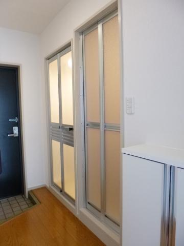 Other introspection. right ・ UB, left ・ Laundry Area