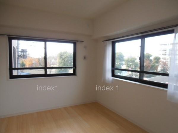 Non-living room. The room of two-sided lighting at the corner room