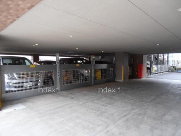 Parking lot. Free parking ・ It is with the exclusive right to use