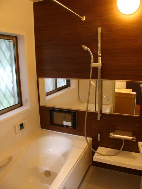 Same specifications photo (bathroom)