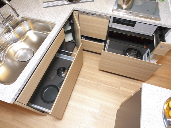 Kitchen.  [Sliding storage (Bull motion function)] Sliding of kitchen storage is very convenient for storage, such as a large pot easy to use. Also, It has adopted a bull motion functions close to quiet even vigorously closed.