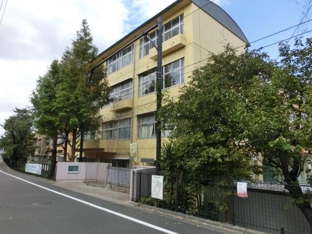 Junior high school. East Fukasawa junior high school