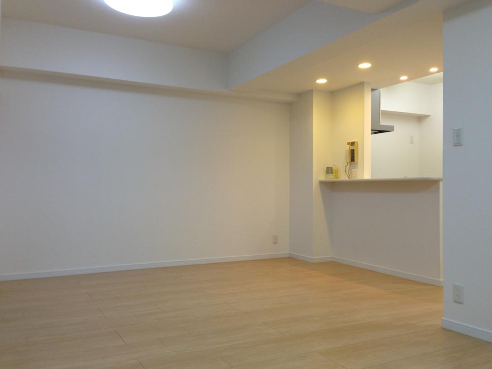 Living. Indoor (02 May 2013) Shooting