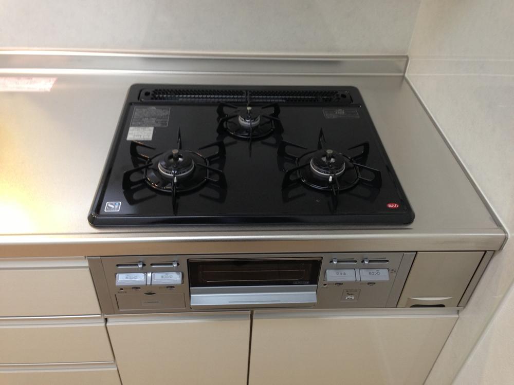 Kitchen. Indoor (02 May 2013) Shooting