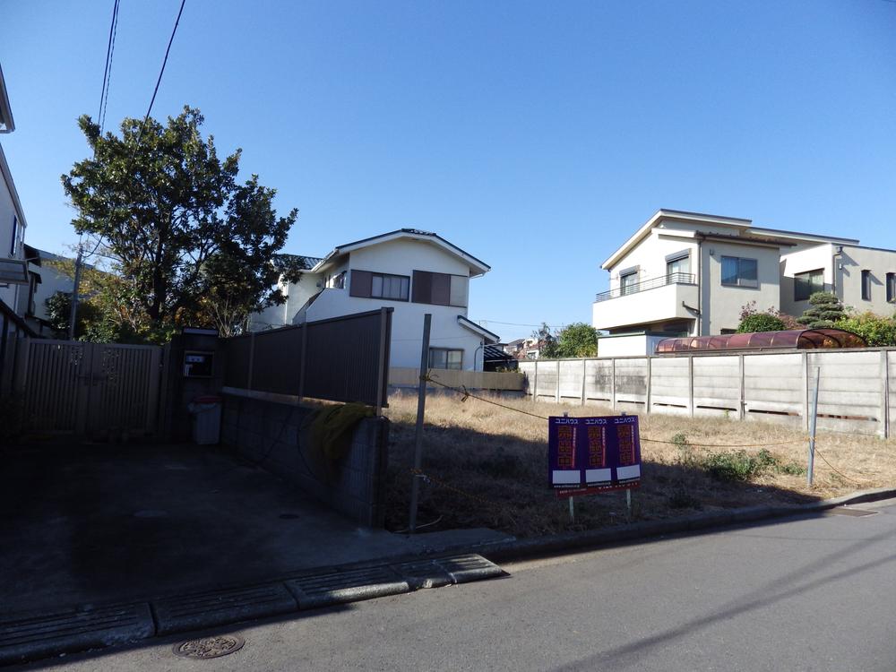 Local land photo. Since the B compartment adjacent land passage to enter on the south side, Sense of openness will be strong compartment