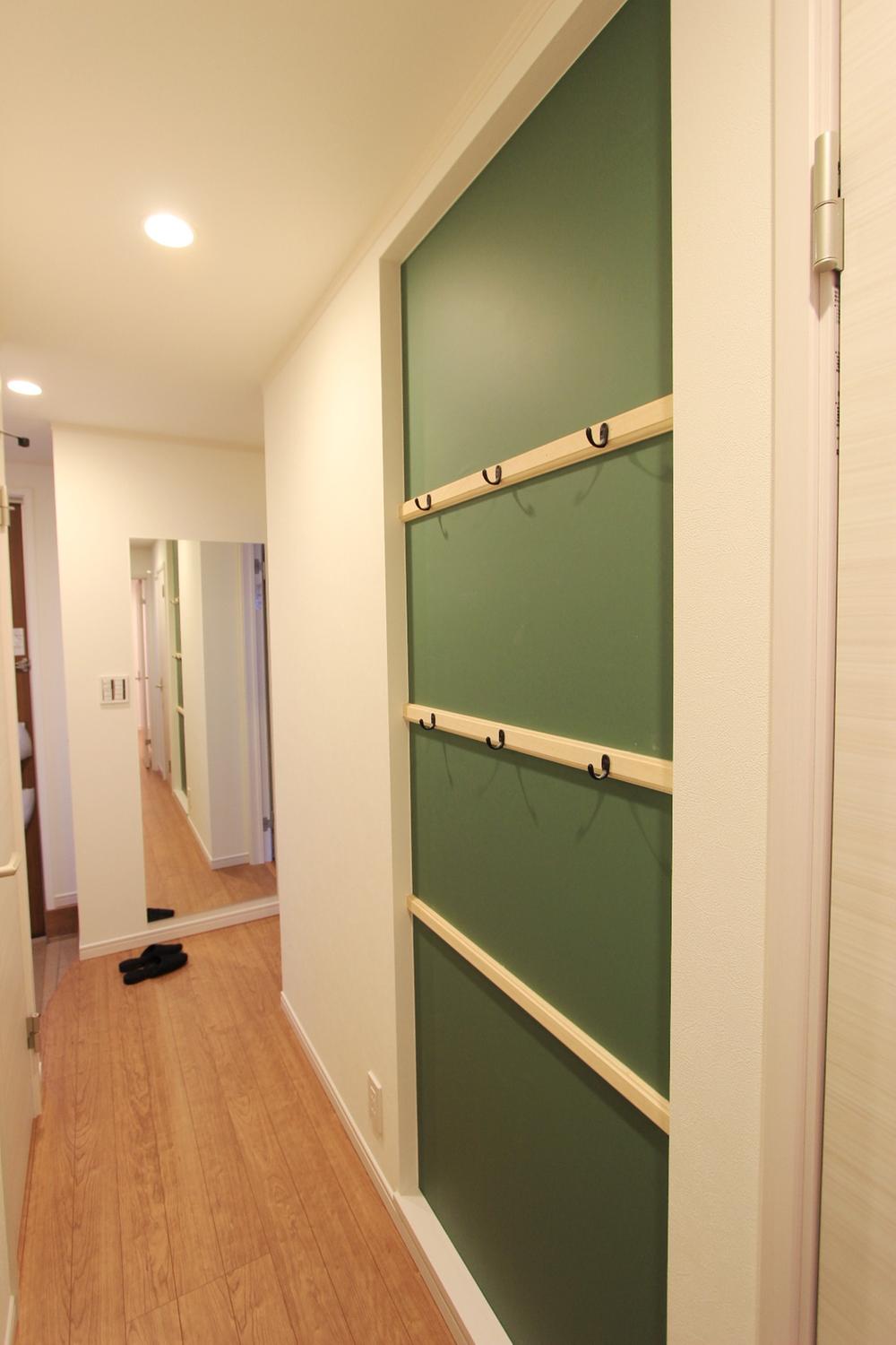 Other. The corridor comes with a hook, which is multiplied by the coat and accessories!