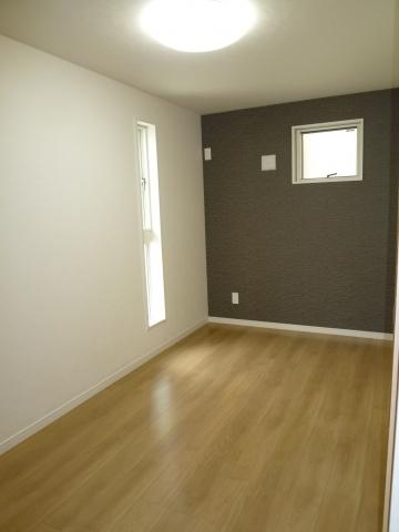 Non-living room. 5.4 Pledge