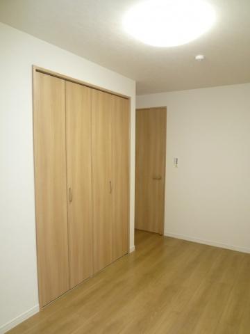 Non-living room. 5.4 Pledge