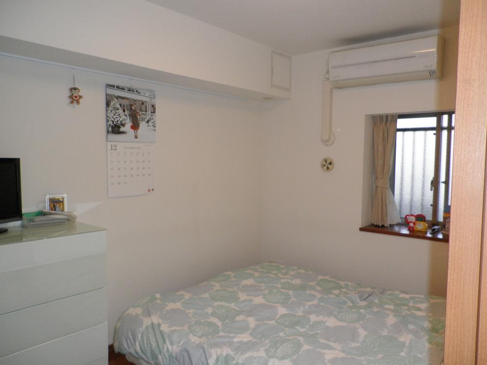 Non-living room. Indoor (12 May 2013) Shooting (Western-style room about 6 Pledge)