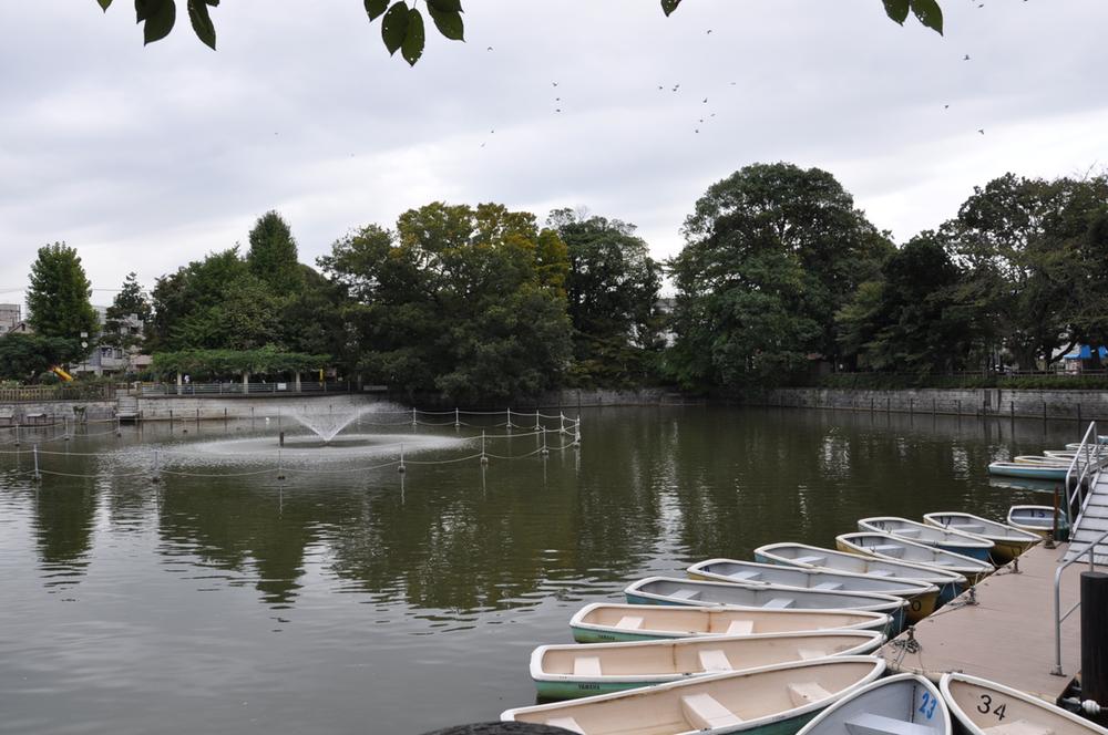 park. 880m until Himonya park