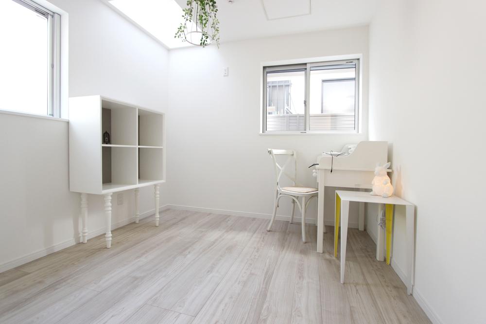 Other. About 5.2 Pledge of Western-style