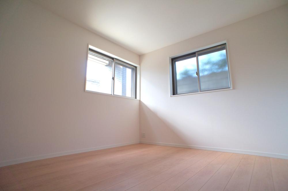 Non-living room. Indoor (11 May 2013) Shooting