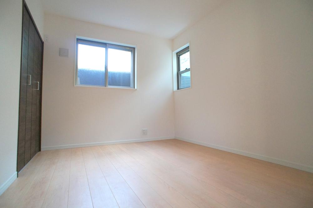 Non-living room. Indoor (11 May 2013) Shooting