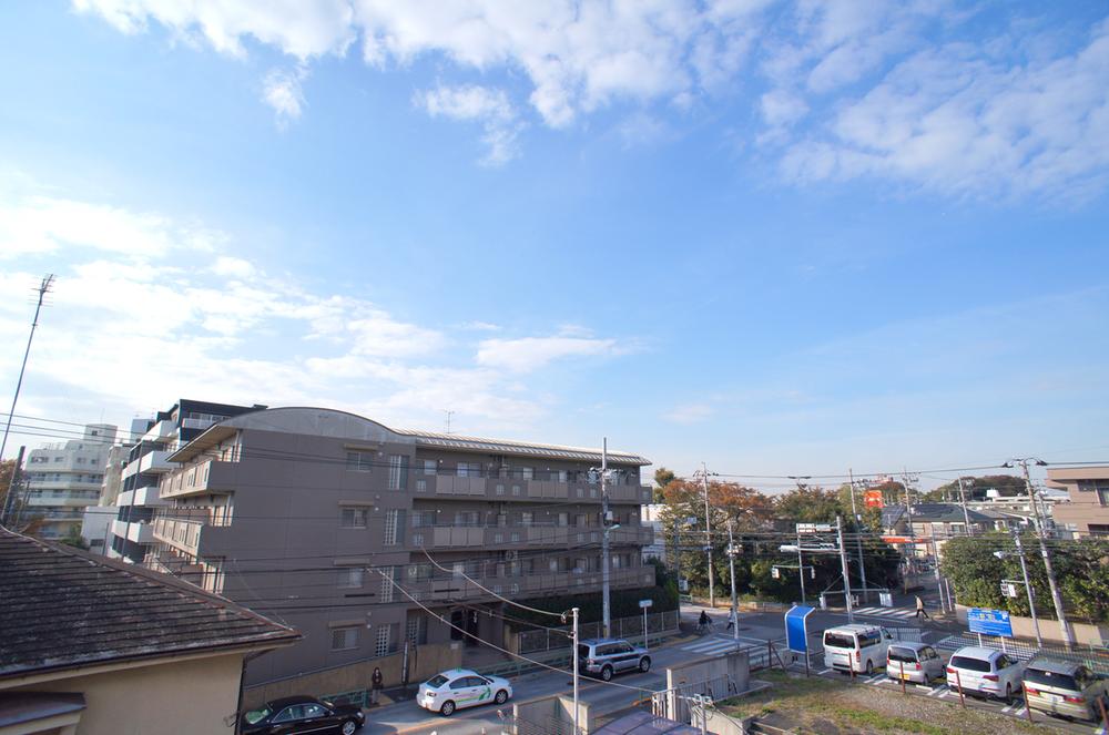 View photos from the dwelling unit. View (November 2013) Shooting