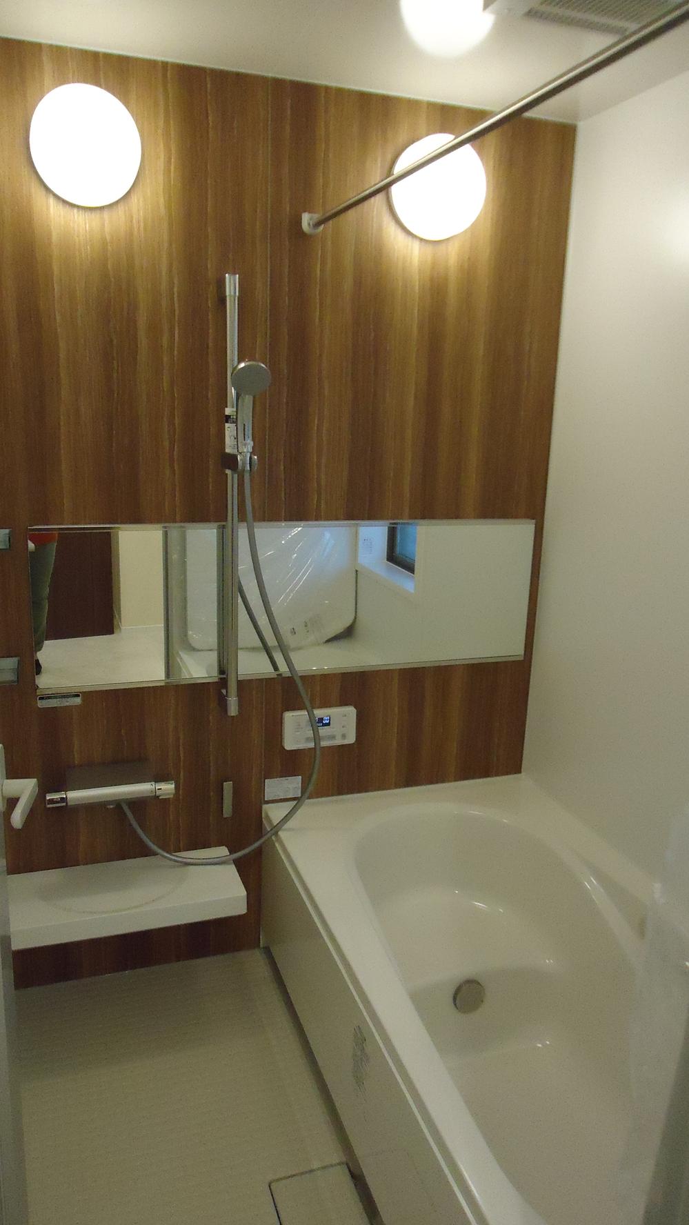 Bathroom. Indoor (12 May 2013) Shooting