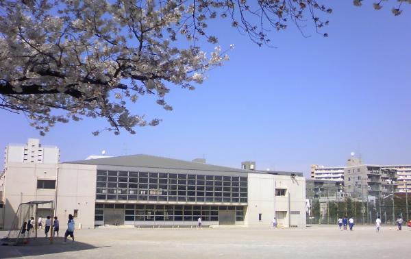 Junior high school. Setagaya 1300m walk 16 minutes to stand Funabashi hope junior high school