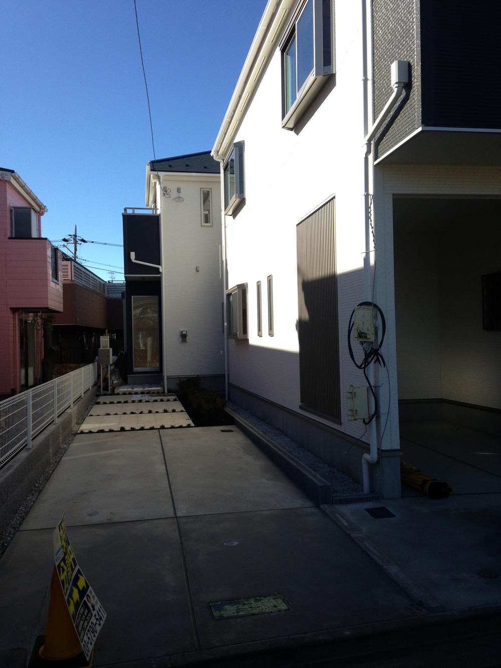 Local appearance photo. Local (12 May 2013) Shooting