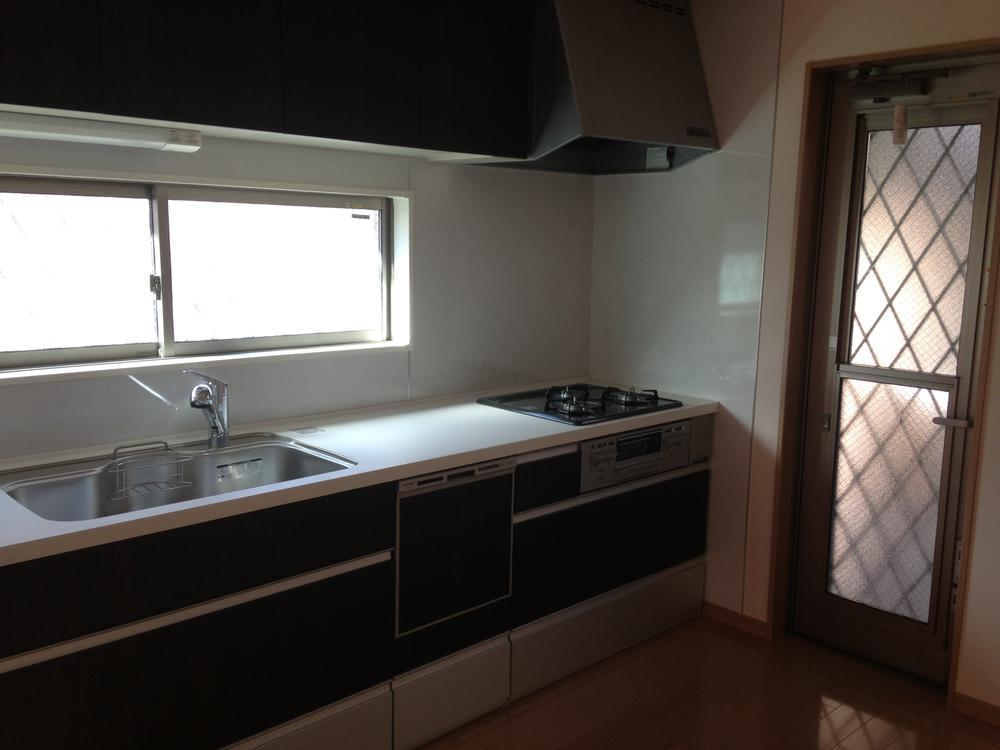 Kitchen. Local (12 May 2013) Shooting