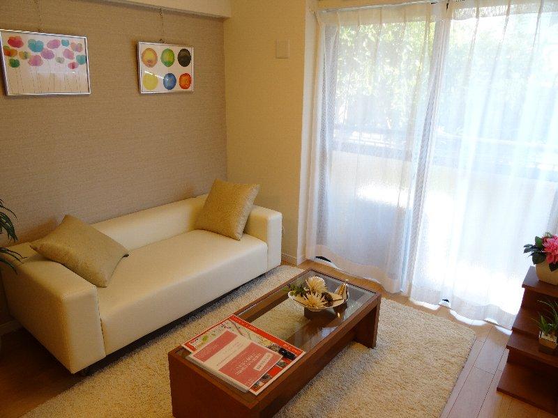 Other introspection. Indoor (11 May 2013) Shooting Western-style 1