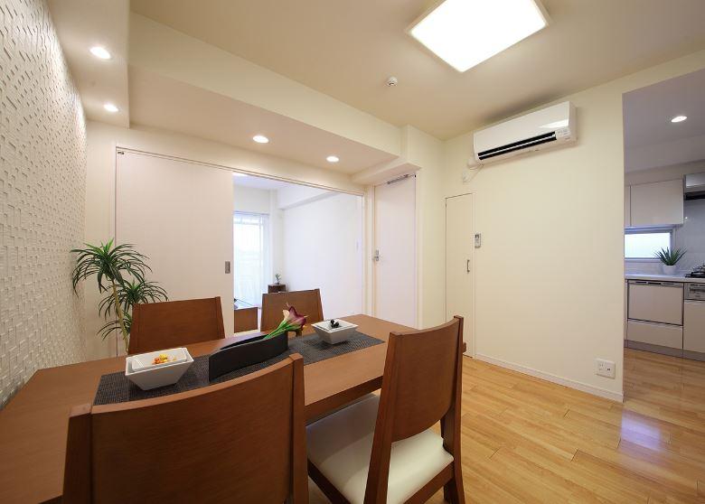 Living. Weekday of your tour is also available ☆ Please feel free to contact us please visit on the day