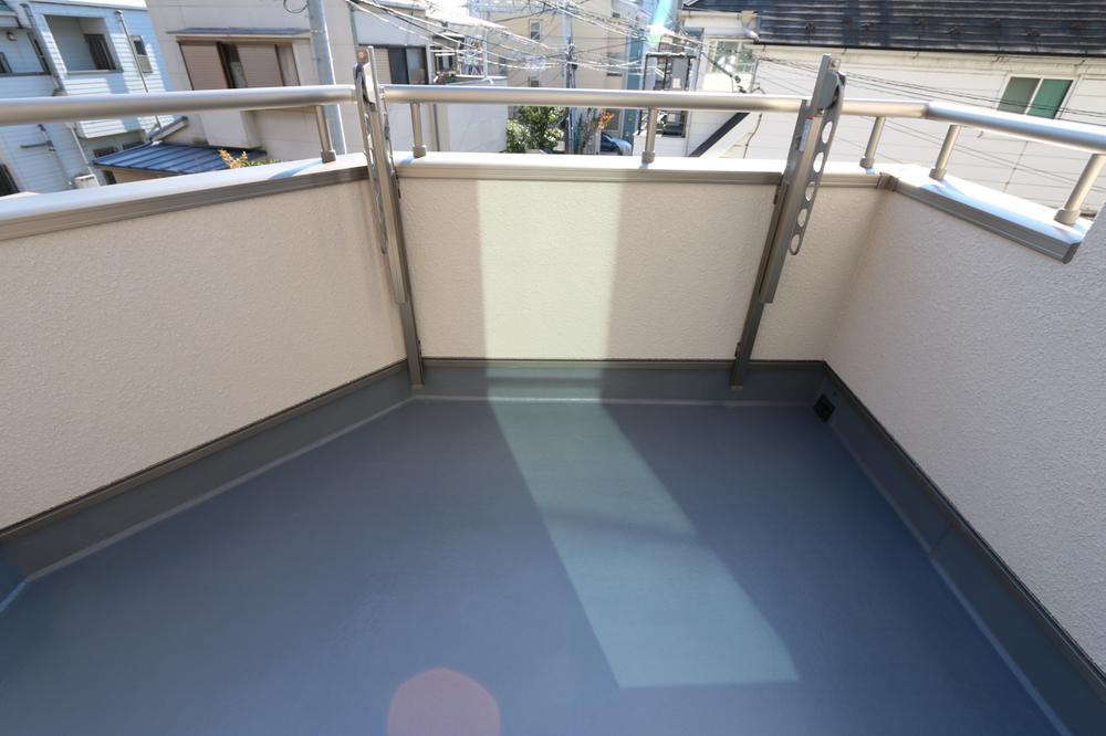 Balcony. Spacious balcony